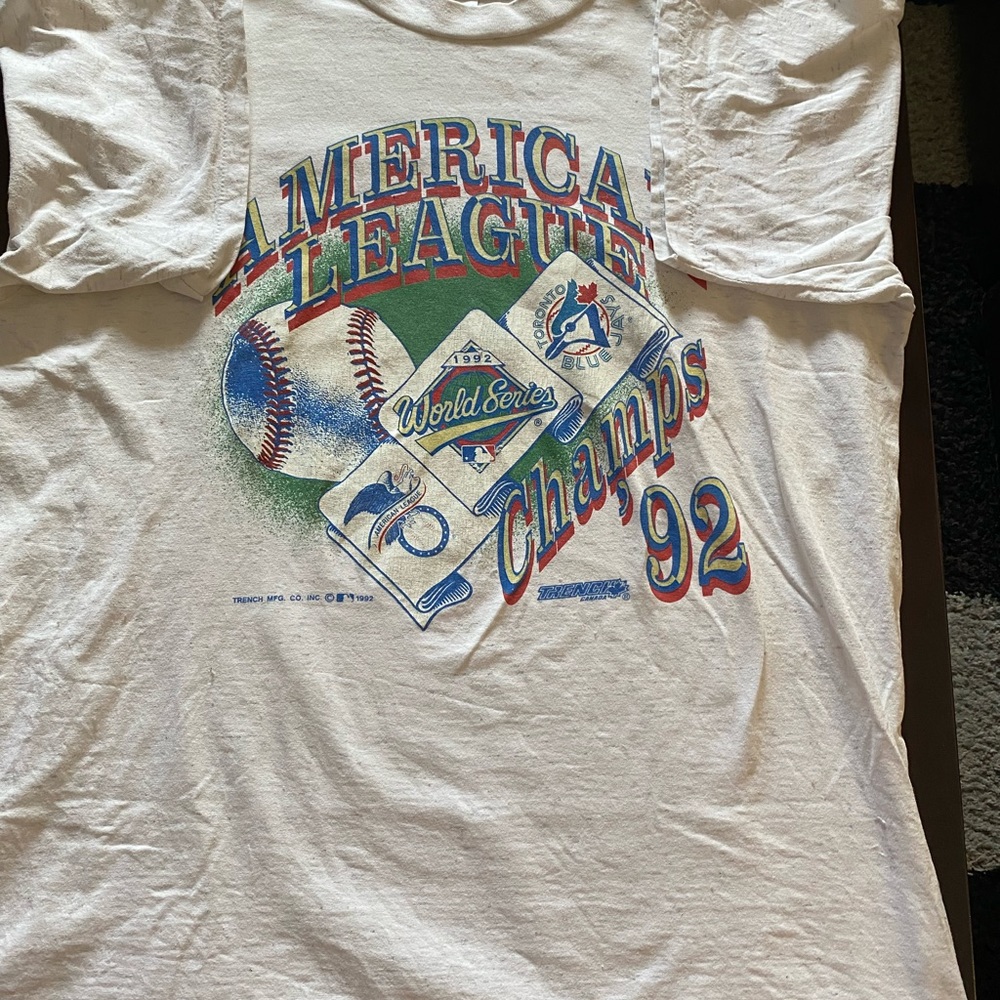 Vintage 1992 blue jay t shirt